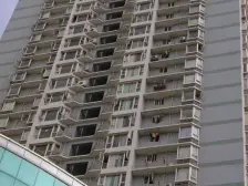 海峡路轻轨车站旁,户型方正,通风采光好,视野好。