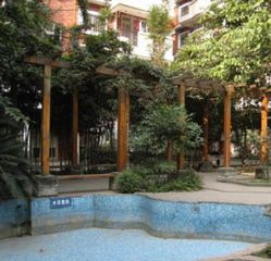 新龙苑西区 2室1厅 东南