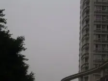 适宜居住,价格便宜, 杨家坪商圈18号轻轨站旁位置好