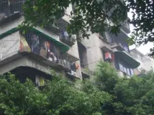 业主诚售 住家安静 轻轨站旁 生活设施配套齐全