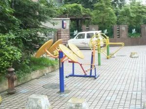 锦川楼 4室1厅 东