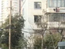 ???甑选一楼带天井、近地铁、看房方便、诚心出售