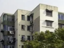 小区中间位置,采光好,户型方正 正规复试 买一层送一层