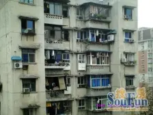 房子低楼层,户型方正,采光好。