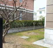 此房手续齐全,格局好,采光好,无遮挡,出行方便