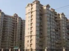 近地铁,中间楼层 有电梯,精装修