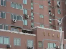 中南雅苑一路之隔,电梯大平层,全天采光,带买断车位