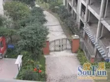 石坪桥正街车站旁 正规大三房 采光好 户型好 交通方便