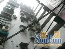 业主 诚心卖,轻轨站公交旁边.