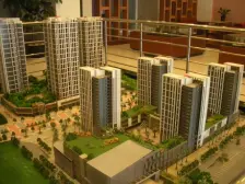 3号线学堂湾轻轨站50米,楼下就是万达和龙洲湾商街