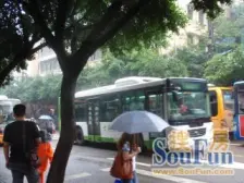 渝中区朝天门来福士广场旁 电梯正规两室一厅