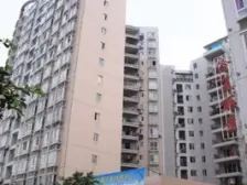 杨家坪步行街两套打通办公的房子