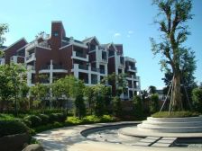 小区门口是海悦城+融晟天河广场.5/6号线地铁.华南城.