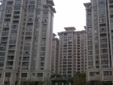 宝宸三期2011年商品房,户型正气,中间楼层,位置好