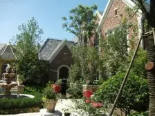 顶楼复式 使用面积达120平 低总价入住别墅小区