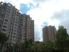 急售,满五年,三房两卫,采光视野好!