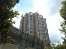 边套临河,采光通风好,房间有飘窗