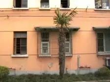 电梯高区可使用,房龄新,位置安静,税少诚售