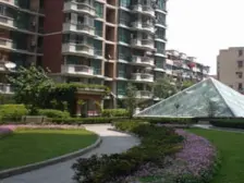 繁华地段,小区景观位置,采光充足,中式风格,二梯四户,南北通透