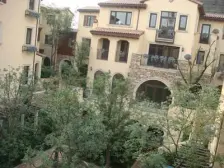 11号线 万达旁 大花园合院别墅 带双拼车位