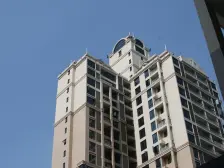 塞纳河畔精装四房,低层方便出行,业主诚意出售!