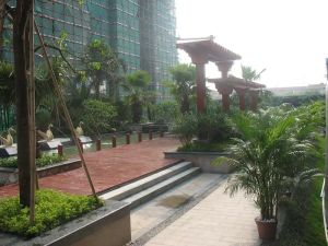 全新精准两房朝南户型,不靠路望花园