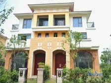 电梯房顶复 买一层享受双层 看房随时可以 诚心卖