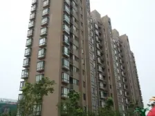 东华新上大三房,飞机户型,高楼层视野好270度采光!