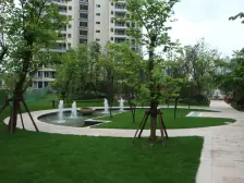 精装底跃,带花园,装修保持好,视野好,有车位