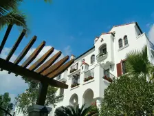 ①五米挑高大厅②五房设计③有地下室④大露台⑤南花园