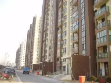 沿河电梯中层 前后景观花园 全南采光好 户型正 近南门