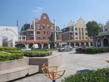 金山卫小火车+22号线+4A级风景区+城市沙滩+百联商圈