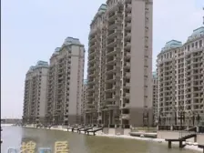 新出复式 一复二 精装带花园,有车位,近出口 诚意出售