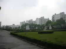 大上海国际花园4房2厅南北通 中间楼层 近东门口