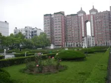 稀有露台住宅,前后没有遮挡,房龄新,近南门