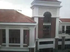 叠加别墅,小区中心位置,交通便利,精装修,诚意出售