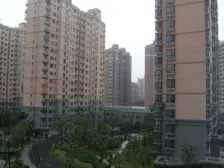 近地.铁商超 次新房 全南户型两房 楼层好 方便看 可谈