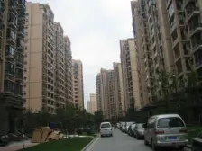 新上,中I心位置全南两房,保养好带车位。看房方便