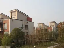 锦苑精装修上叠别墅,小区环境优美适合居住