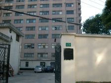 中山公园内环内、三轨交通、顶复,楼上楼下各144平
