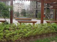 内环内2010年次新房 小型复式楼 露台20平