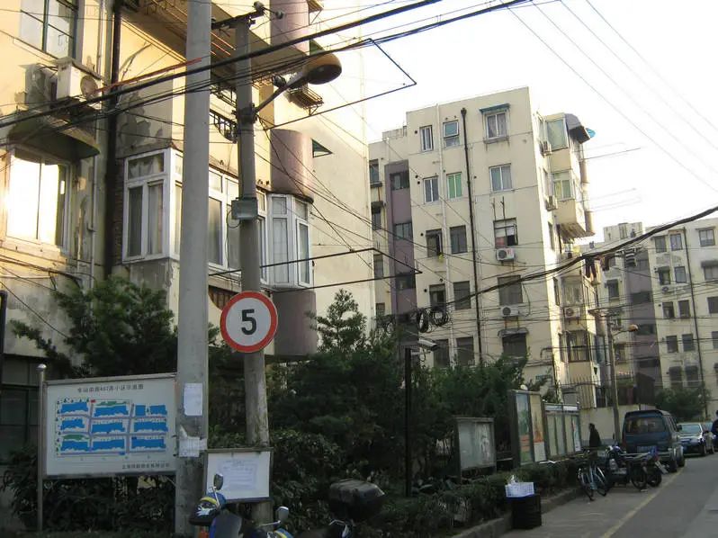 小区相关图