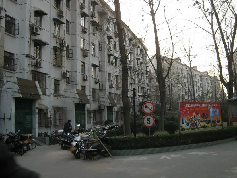 小区相关图