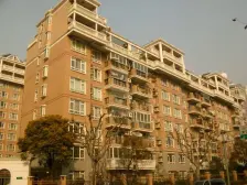 一楼带花园,小区环境优美,01年品质小区