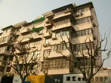 一梯四户,主卧朝南,品质小区,交通便利,精装修,诚意出售