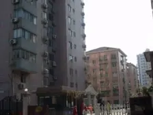 凤凰楼层/4个大阳台/地铁口200米/100米大润发、菜场