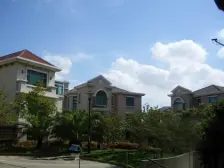 三层下叠别墅 大面宽挑高客厅 平面湖景 亲水露台