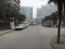 地铁口复式+带双露台+三房两卫+还带阁楼+看房方便