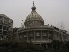 三林地铁口+商品小区+地下产权车位+中间位置