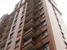 运营总强烈推荐,三开间朝南采光好,戴墨镜看房